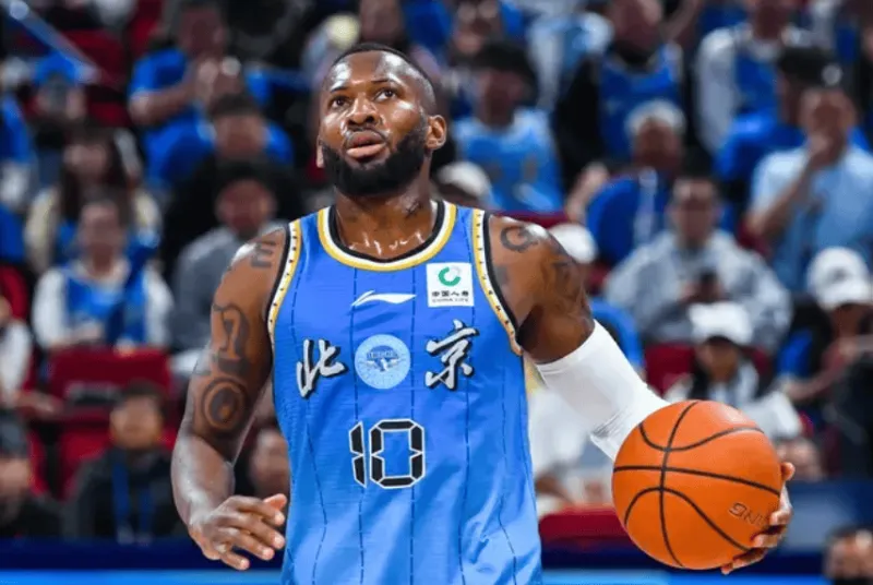 开云下载-拦不住！杰曼半场10中7，三分6中5得到21分3助攻1抢断